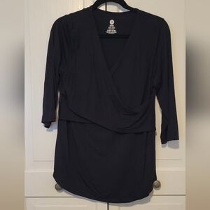 Kindred Bravely Black 3/4 Sleeve V-Neck Breastfeeding Shirt